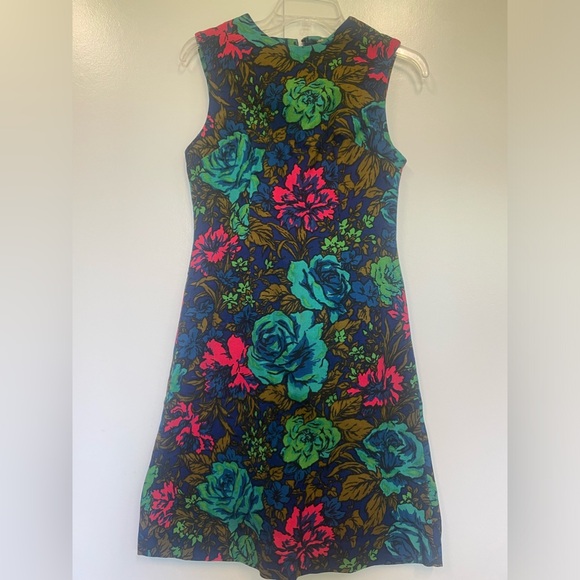 Gorgeous condition vintage Ilene Ricky dress. 1960s. 1950s. Linen floral. - Picture 1 of 7